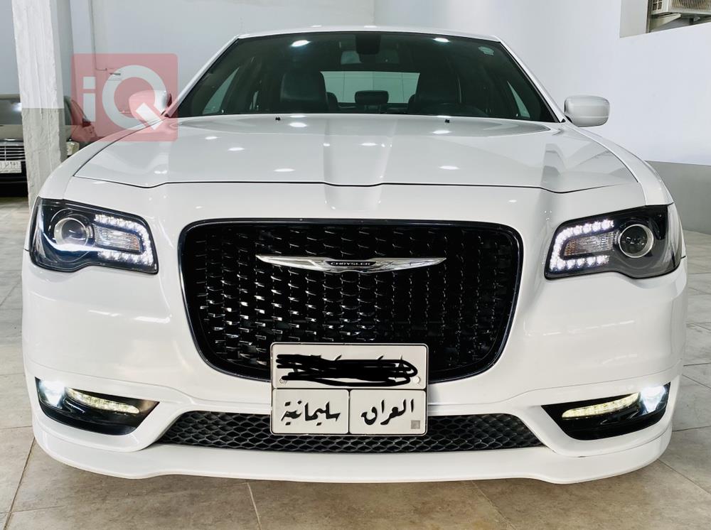 كرايسلر 300